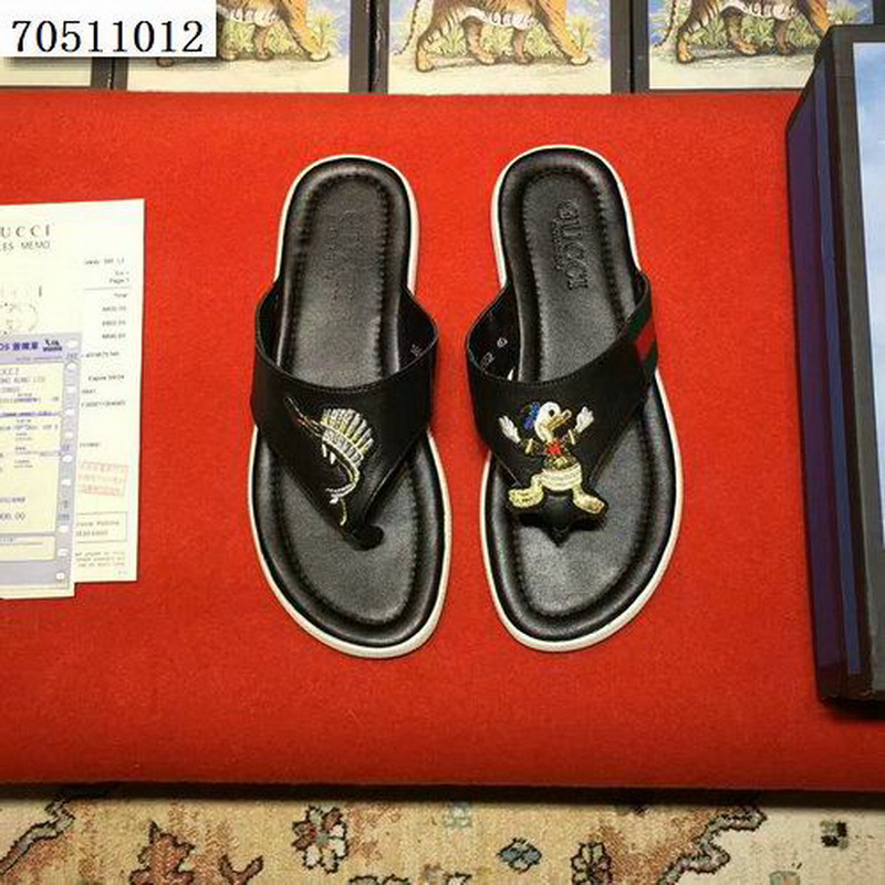 Gucci Men Slippers_015